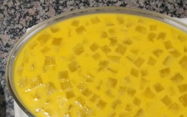 Gelatina de abacaxi