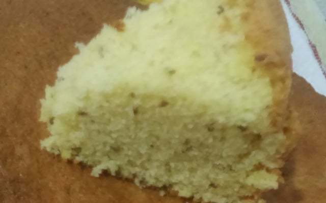 Bolo de fubá com erva doce