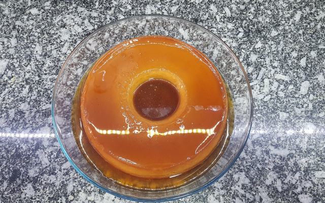 Pudim de leite com bolachas maisena