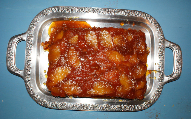 Bolo cremoso de abacaxi