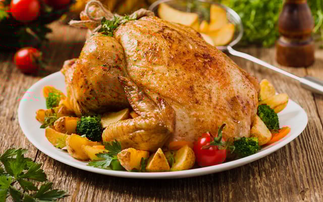 Frango com farofa de abacaxi, especial para o natal