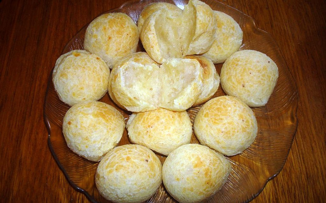 Pão de queijo fácil e prático