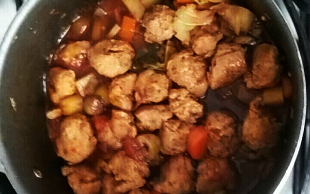 Carne de soja com legumes