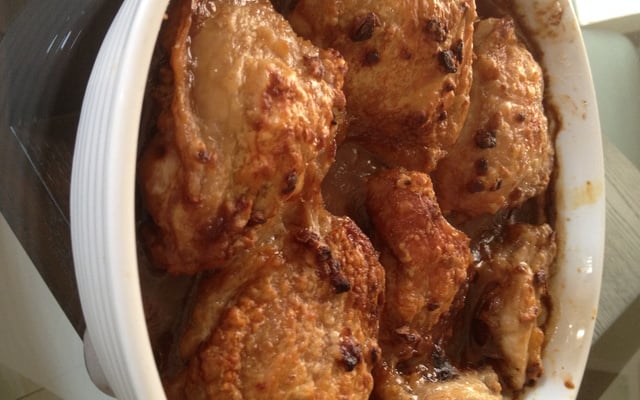 Coxa e sobrecoxa de frango com cerveja