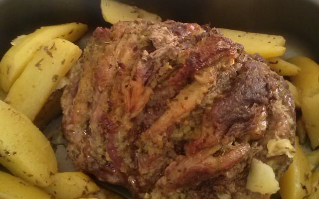 Carne assada ao chimichurri