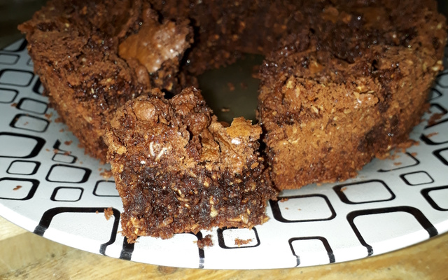 Brownie de chocolate com coco