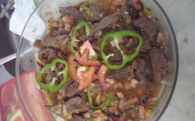 Carne assada com bacon ao molho de cerveja