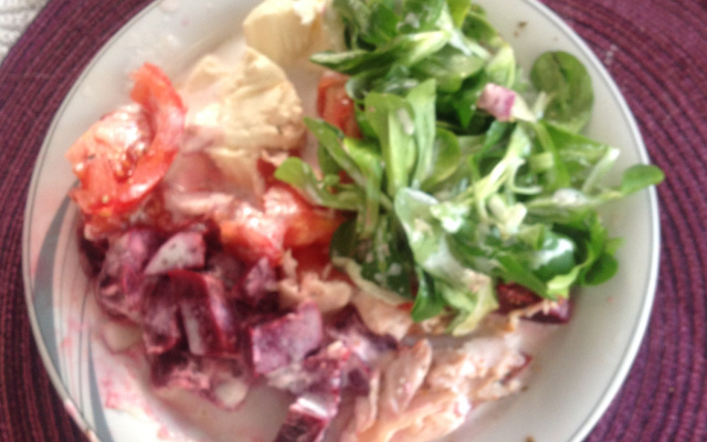 Molho de alho para comer com churrasco e saladas