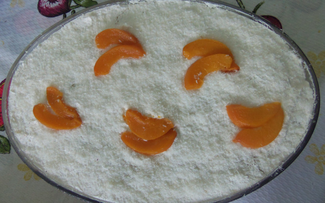 Bolo gelado de pêssego