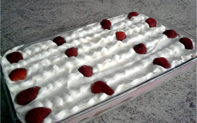 Pavê de morango com creme de limão