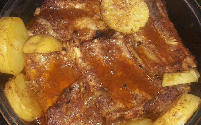 Costela de porco ao vinho