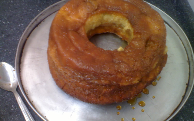 Bolo com pudim cremoso