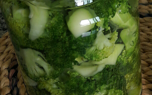 Brócolis em conserva