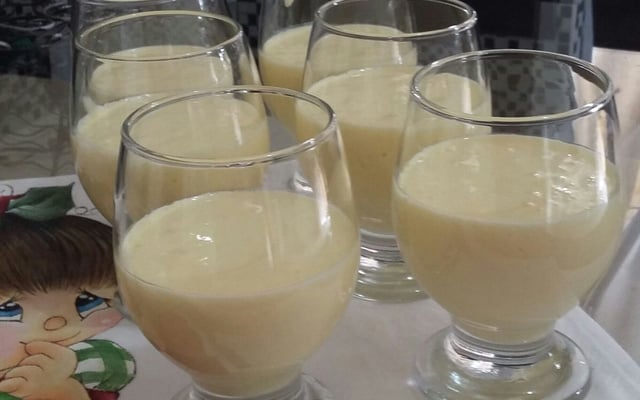 Mousse de manga com iogurte natural