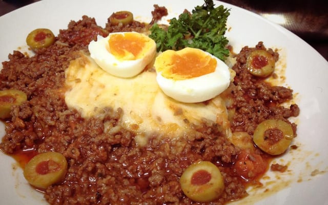 Purê de batata ao molho de carne moída