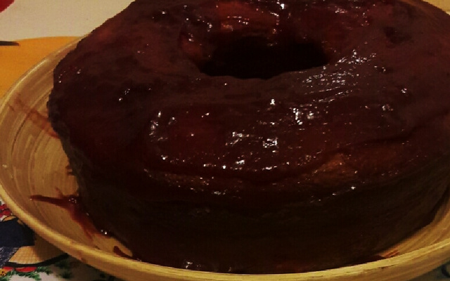 Bolo de fubá com goiabada