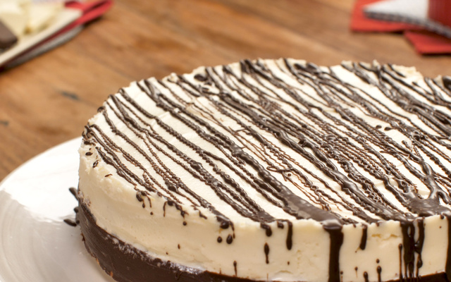 Torta crocante de dois chocolates 