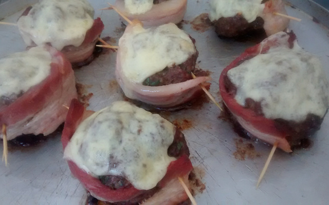 Medalhão de carne moída