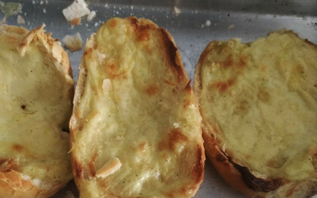 Pasta para pão de alho deliciosa