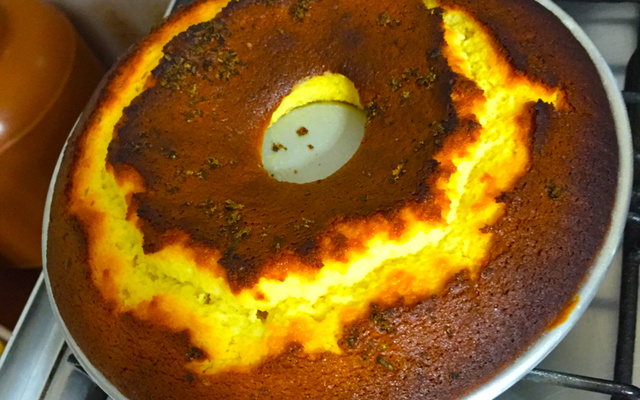 Bolo de baunilha com limão