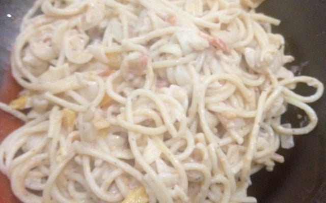 Macarrão com sardinha e creme de leite