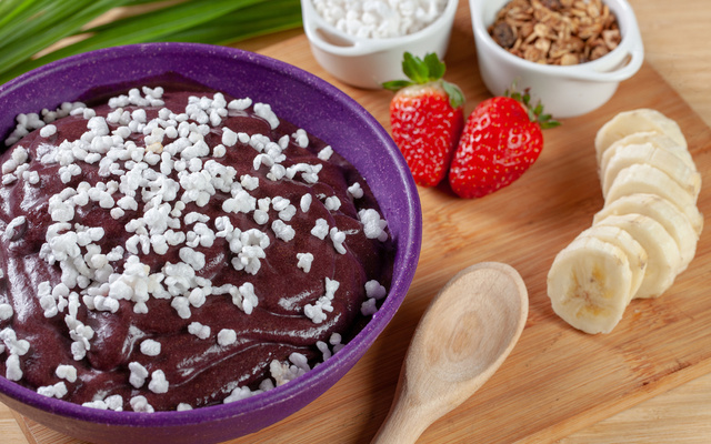 Mousse de açaí com tapioca