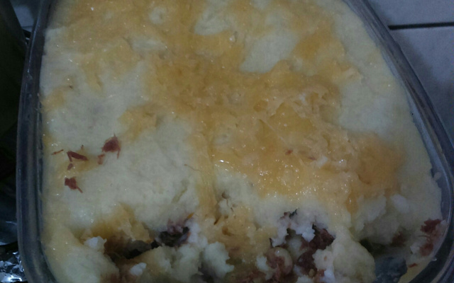 Escondidinho de carne seca com requeijão