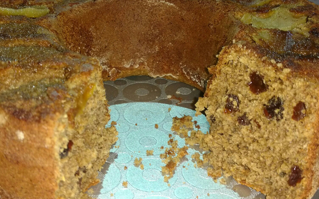 Bolo de Maçã Integral com Aveia e Passas