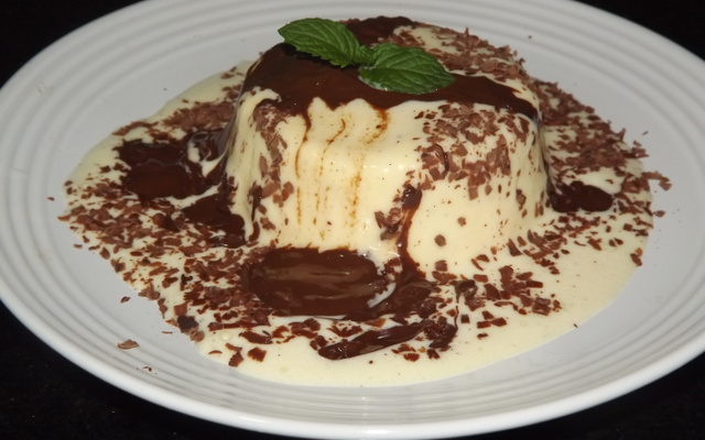 Mousse de Baunilha com chocolate
