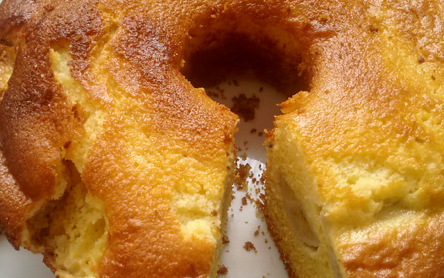 Bolo de fubá com banana