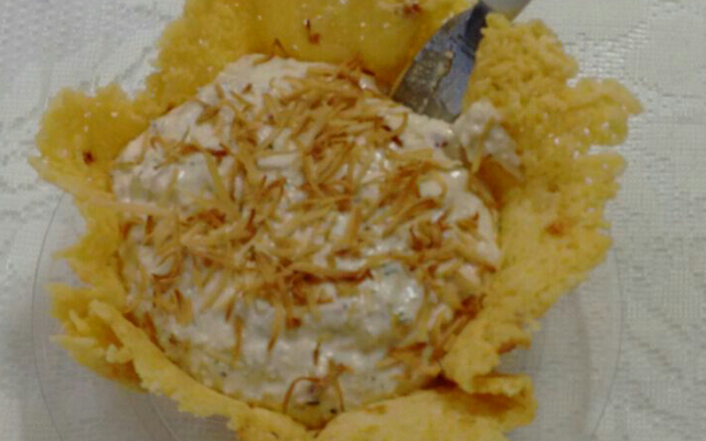 Patê de ricota ao crocante de coco