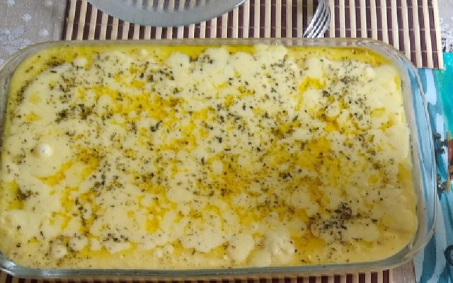 Escondidinho de peito de perú