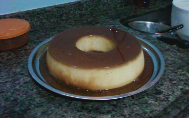 Pudim de leite condensado com creme de leite