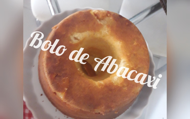 Bolo de Abacaxi