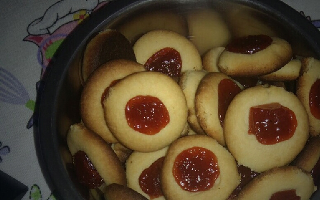 Biscoito amanteigado de goiabada