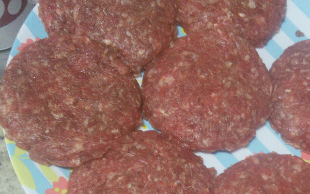 Hambúrguer com toque de alho