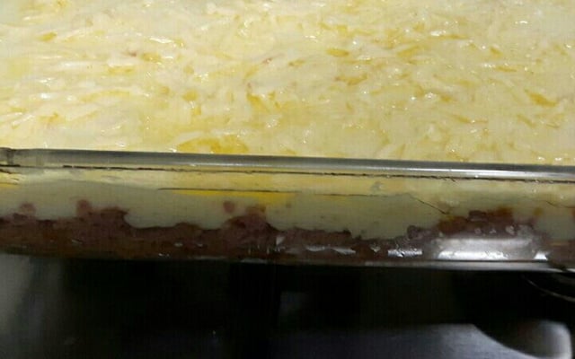 Escondidinho de calabresa