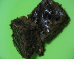 Bolo integral de castanhas com chocolate