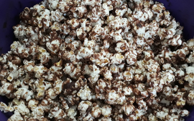 Pipoca doce de chocolate