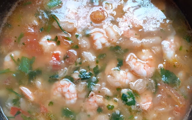 Feijão branco com camarão