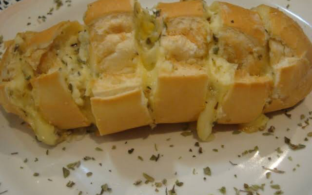 Pão de Alho com requeijão