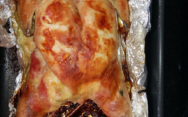 Frango desossado recheado