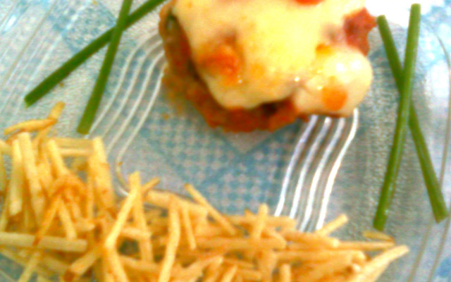 Carne moída à parmegiana