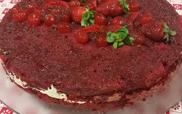 Bolo de veludo vermelho