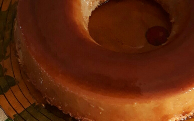 Pudim de casca de pão de forma