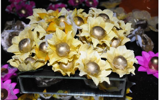 Bombom recheado com coco e canela