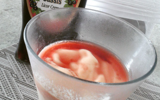 Creme de papaya com cassis