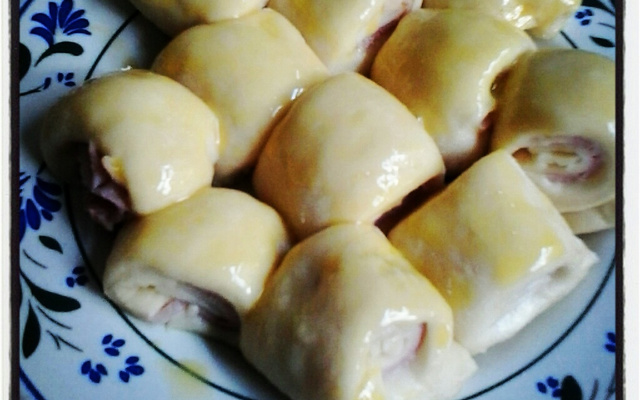 Joelhão ou bauru da Tia Line (massa de joelho)