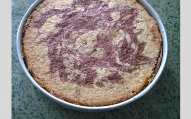 Bolo mesclado de coco e chocolate do Lúcio Cezar