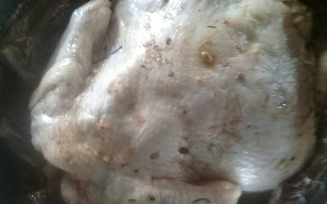 Chester desossado com farofa de frutas secas